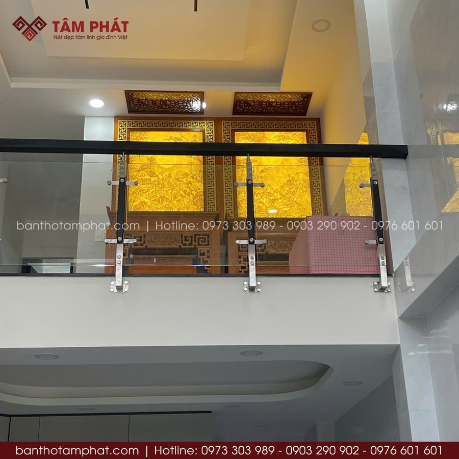Phòng thờ gác lửng 2 bàn sang trọng mẫu BT-1706