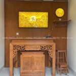 Bàn thờ treo nhỏ gọn thờ Phật.