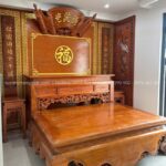 Phản bái phía trước thuận tiện cho gia chủ hoặc con cháu quỳ lễ, hành lễ, dâng hương trong các dịp cúng giỗ, Tết, lễ trọng.