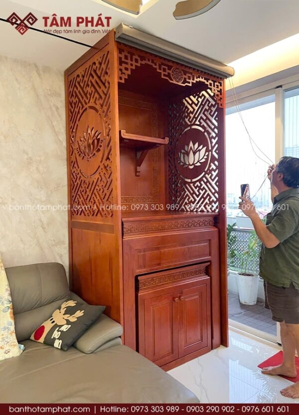 Gỗ Gõ Đỏ Khẳng Định Đẳng Cấp Của Không Gian Thờ Cúng