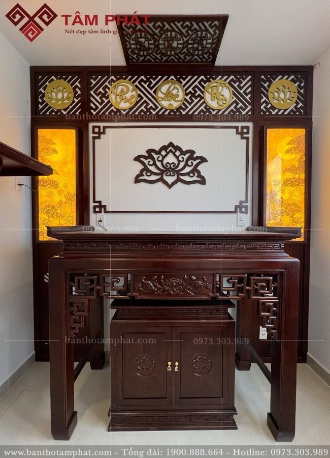 Gỗ Tự Nhiên Được Dùng Làm Bàn Thờ