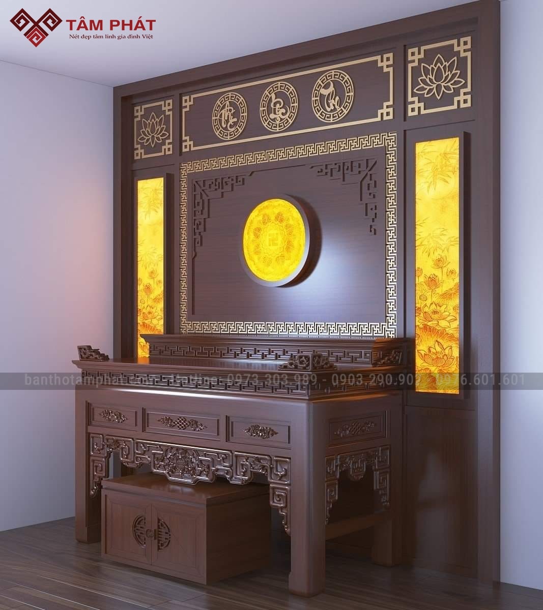 Thiết kế sang trọng với mẫu bàn thờ đứng lớn, kèm tủ cơm nhỏ tiện lợi.