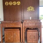 Phối màu trầm ấm, sang trọng, phủ bóng 4 lớp, chống mối mọt tốt.
