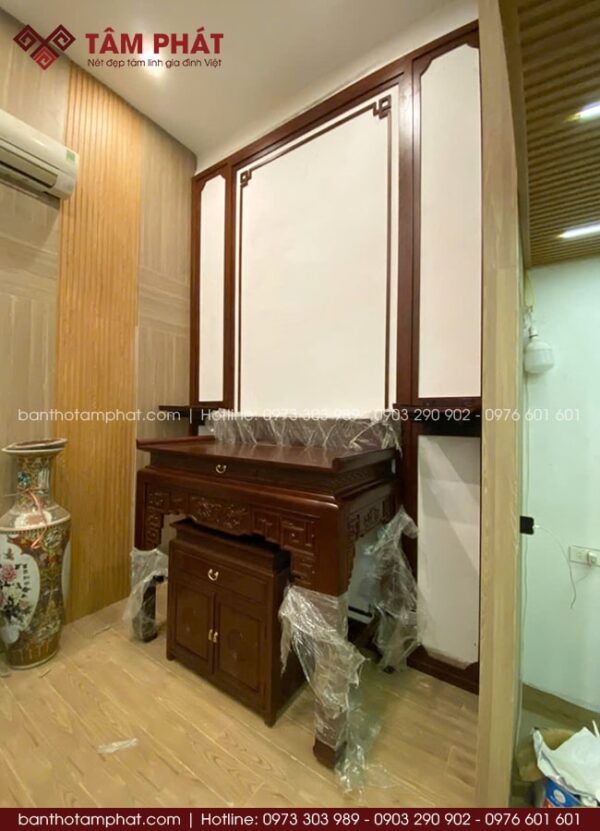 Phòng thờ bố trí chuẩn, đáp ứng đầy đủ nhu cầu thờ tự của gia chủ.