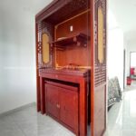 Phòng thờ được đặt tại tầng mái trên cùng, tách biệt với khu vực sinh hoạt, hướng phong thủy tốt.