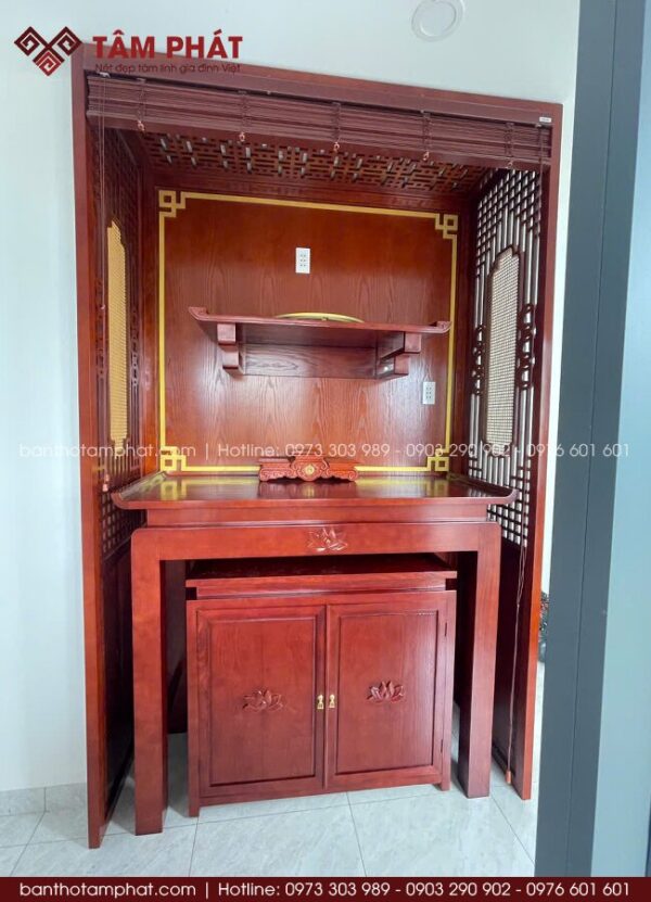 Phong cách bàn thờ ưu tiên nét đẹp đơn giản, dễ lau chùi, hài hòa nội thất hiện đại.