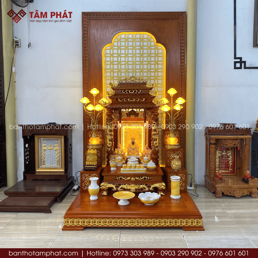 Bàn thờ có thể kết hợp với nhiều mẫu đồ thờ và Tượng thờ khác nhau