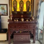 Bàn thờ Phật linh thiêng, thích hợp cho cả gia đình truyền thống và hiện đại.