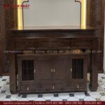 Bàn thờ đứng sử dụng gỗ chuẩn giúp nâng cao giá trị sử dụng và giữ form dáng ổn định nhiều năm.