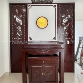 Phòng thờ hoa sen hiện đại mẫu BT-1799