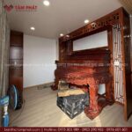 Kích thước sập thờ lớn, chân 24cm bề thế, họa tiết Tứ Linh tạo sự trang nghiêm, mang đậm nét đẹp văn hóa truyền thống.