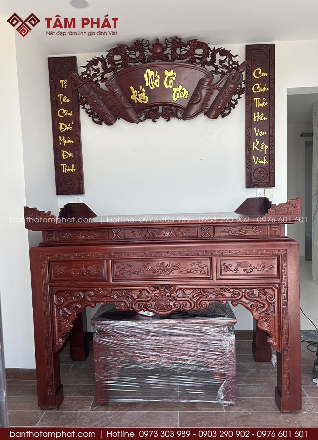 Mẫu Cuốn Thư Câu Đối chữ Việt được nhiều gia chủ yêu thích lựa chọn.
