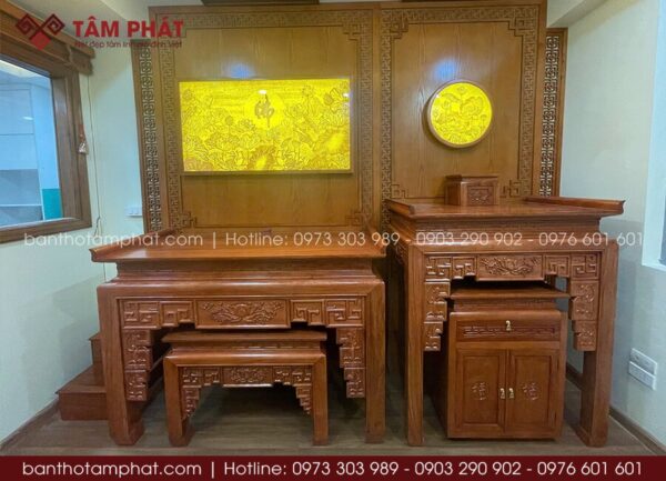 Phòng thờ 2 bàn đứng Triện Sen sang trọng mẫu BT-1811