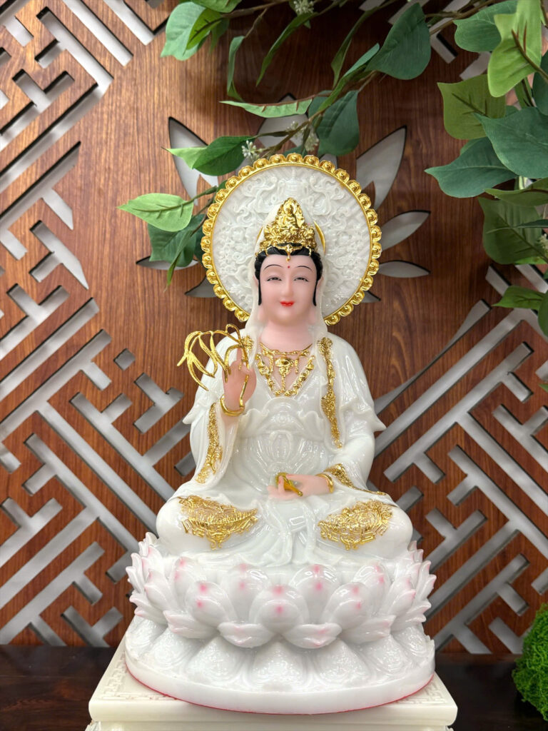 Tượng Quan Thế Âm Bồ Tát Tọa Sen Hào Quang Tròn
