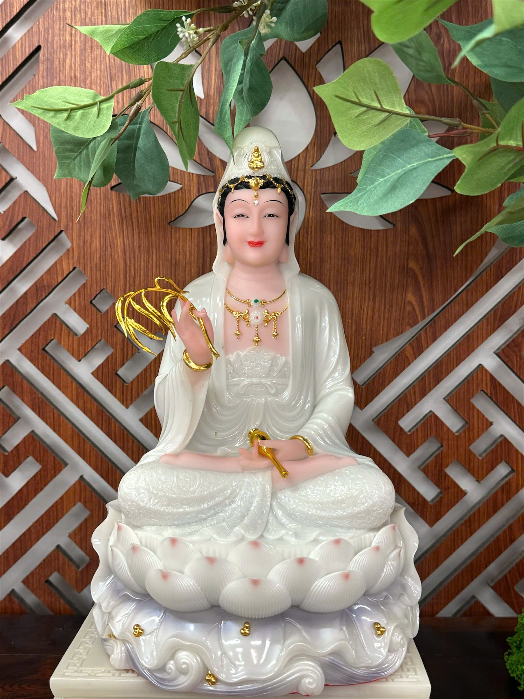 Tượng Quan Thế Âm Bồ Tát Bạch Ngọc - QA9002